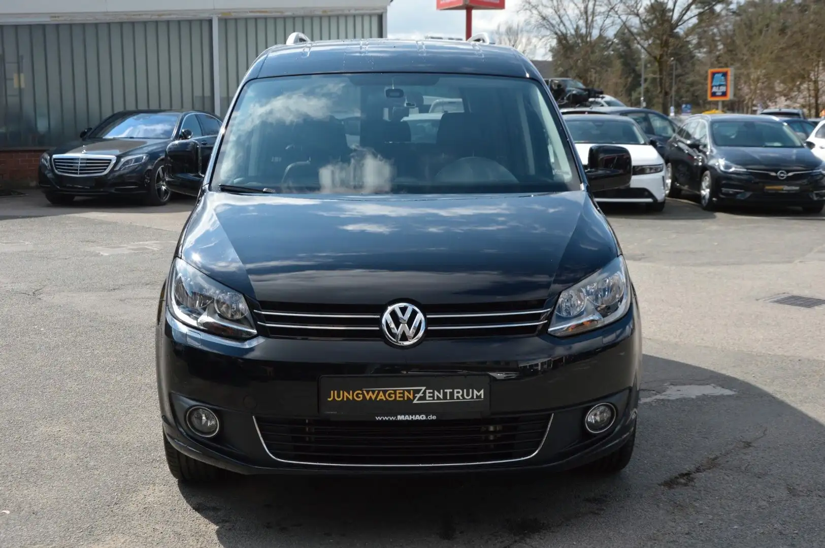 Volkswagen Caddy Highline 1.6 TDI DSG"ALC"SITZHZ"PDC"AHK" Schwarz - 2