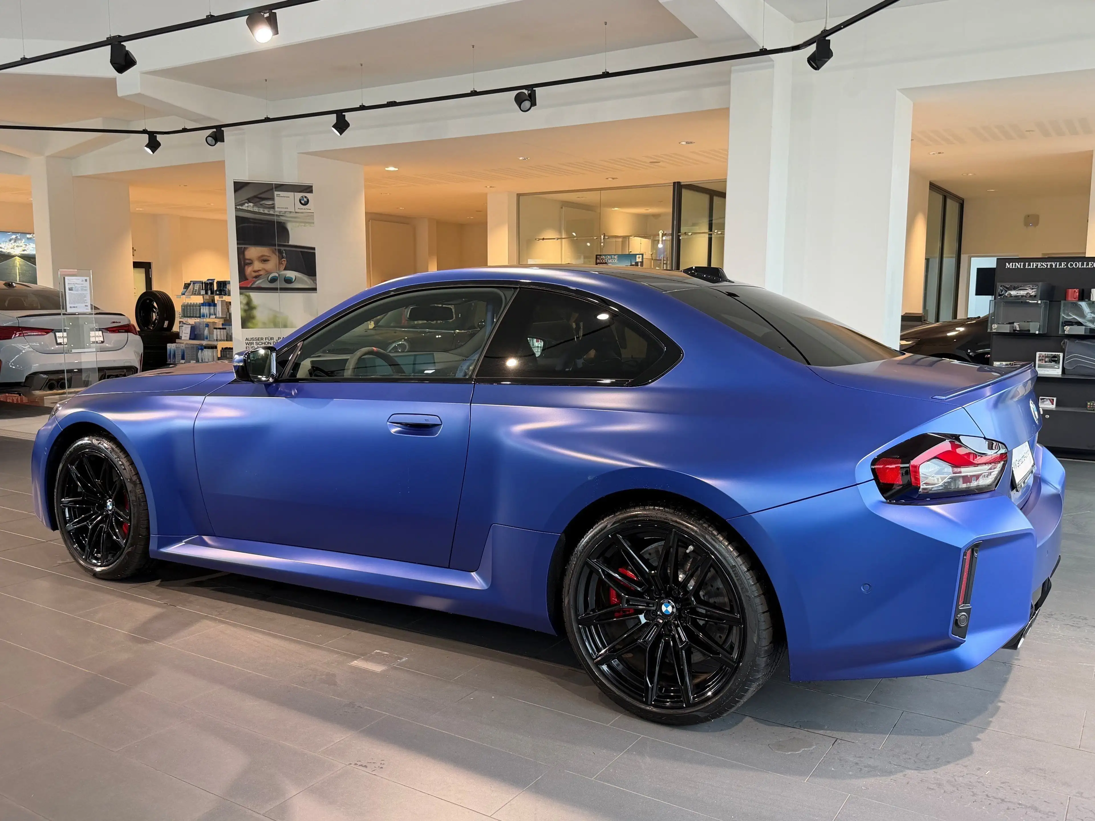 BMW M2 Coupé INDIVIDUAL M RACE TRACK PAKET — photo 3