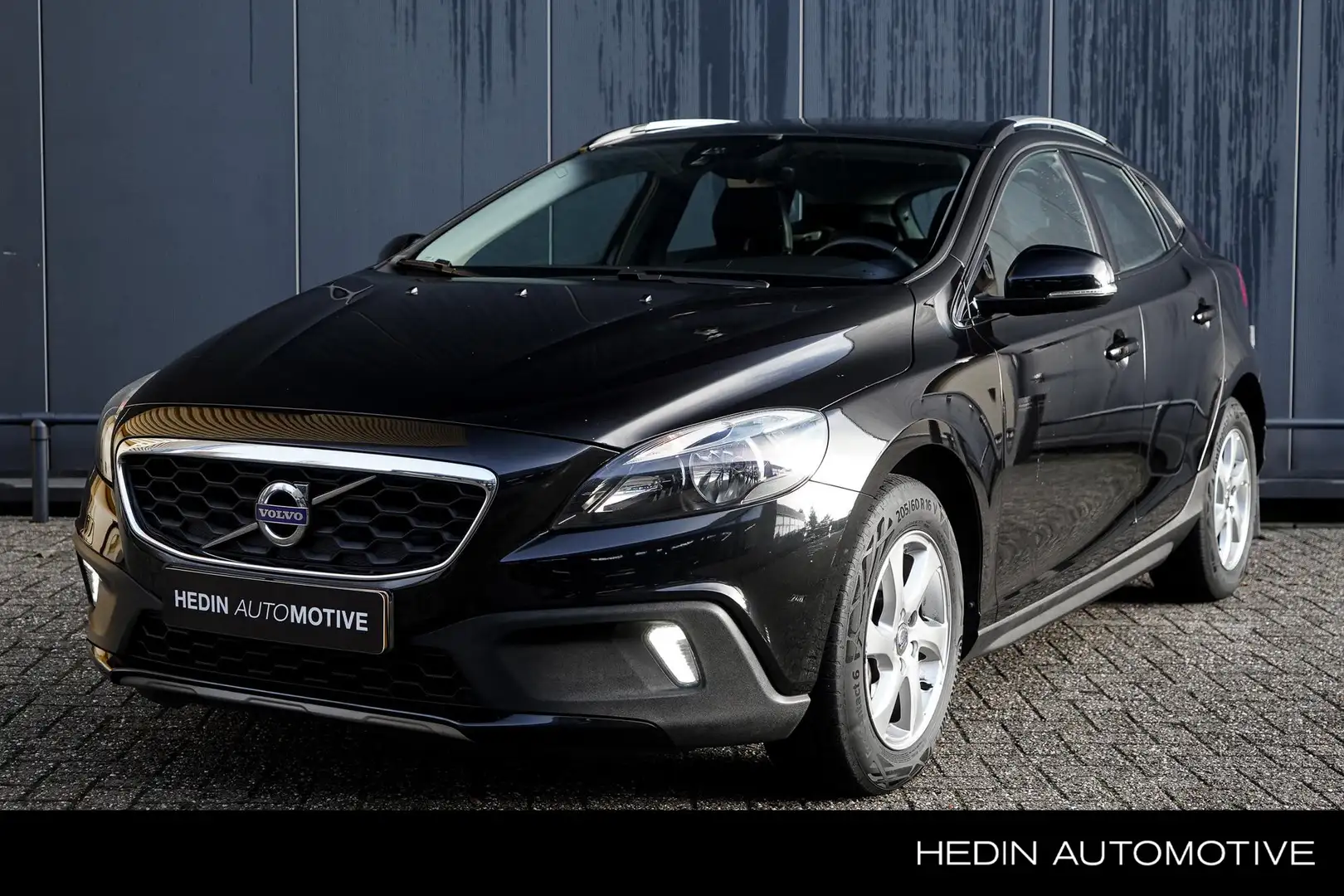 Volvo V40 Cross Country 2.0 T3 Momentum | Parkeercamera | Cruise control | Negro - 1