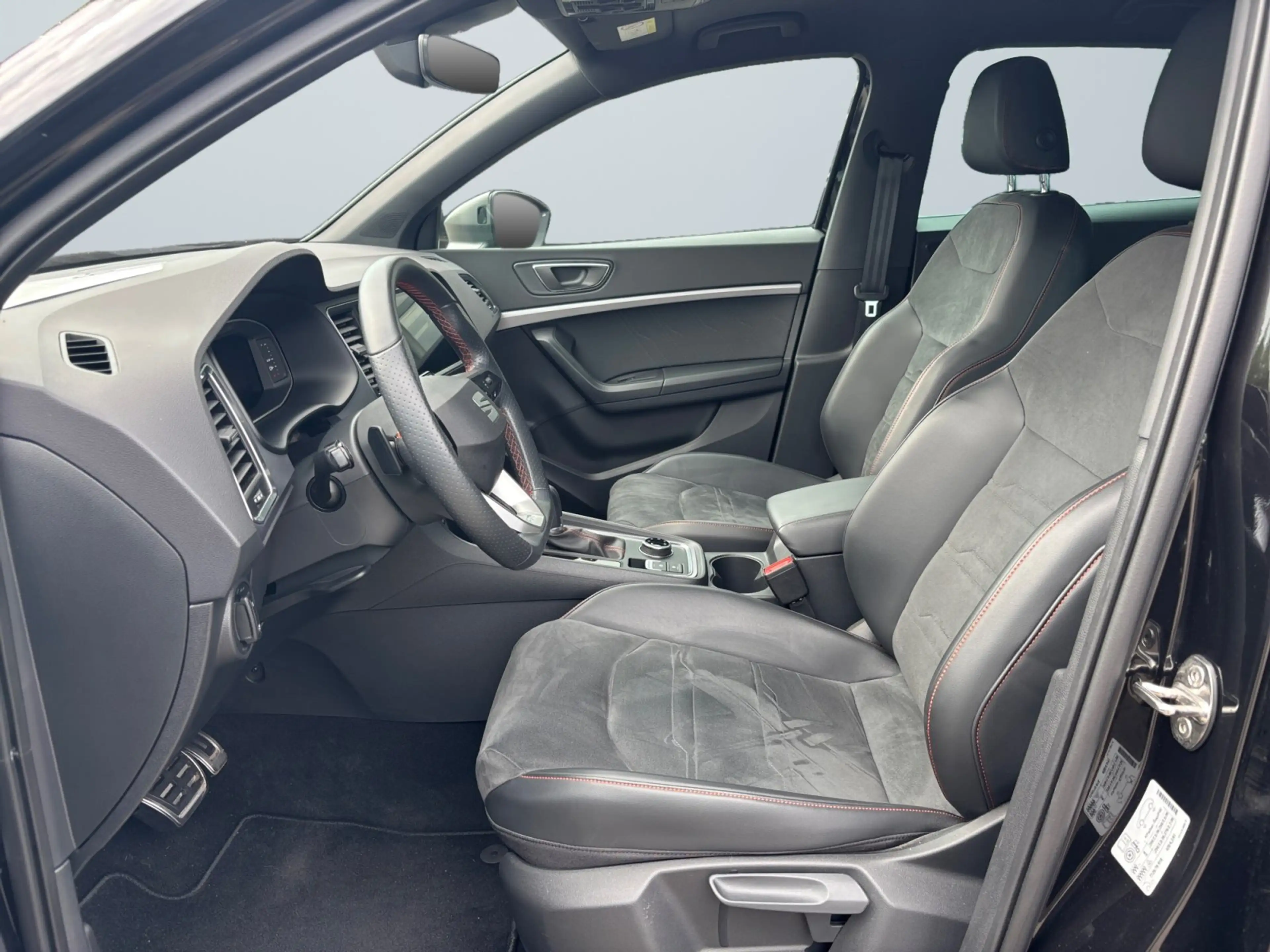 SEAT Ateca FR 2.0 TSI 4x4 DSG Beats Audio — photo 7