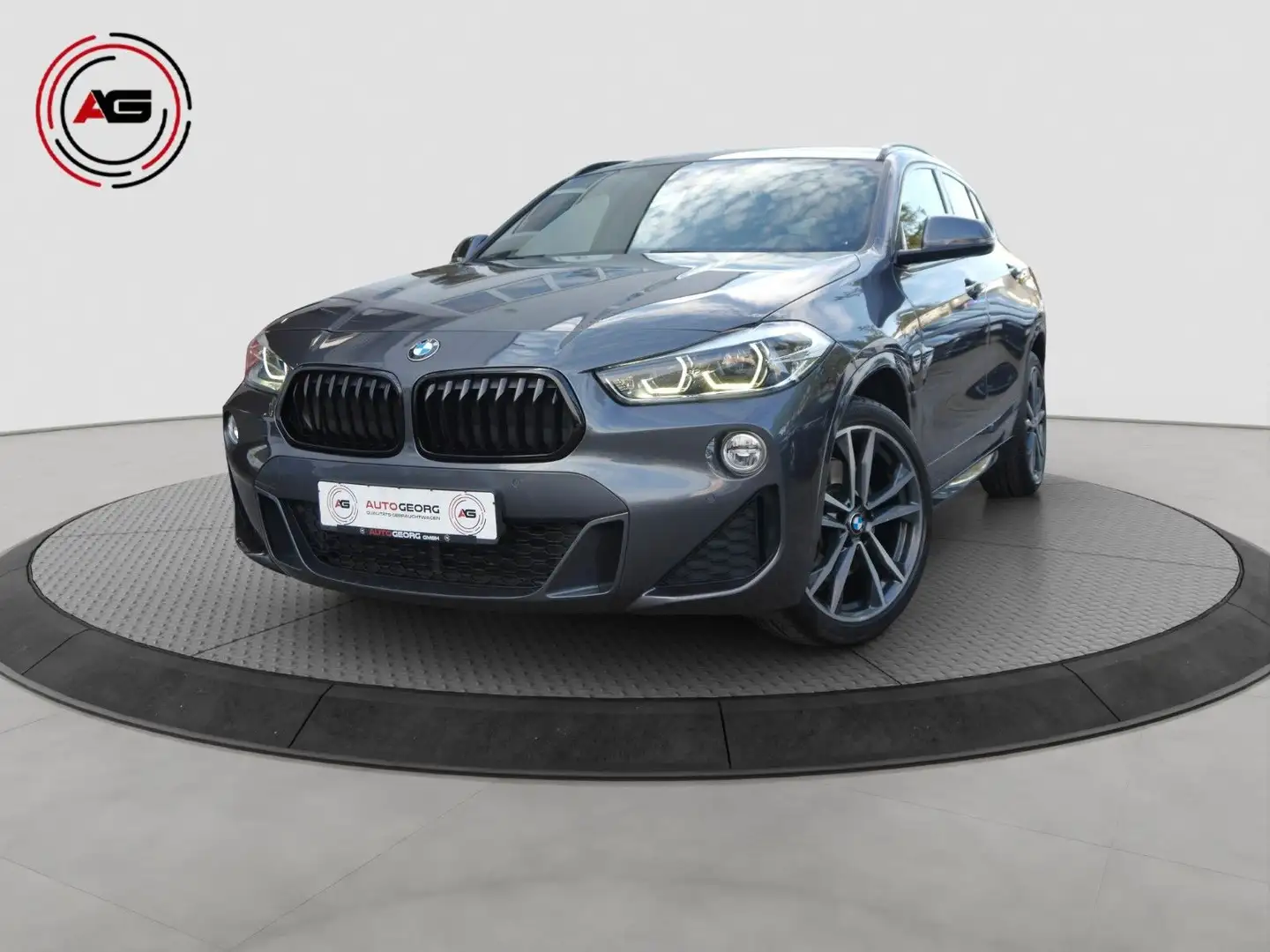 BMW X2 sDr.20iA M-SPORT NAVI LED PARKASSIST KAM AMBI Grijs - 1