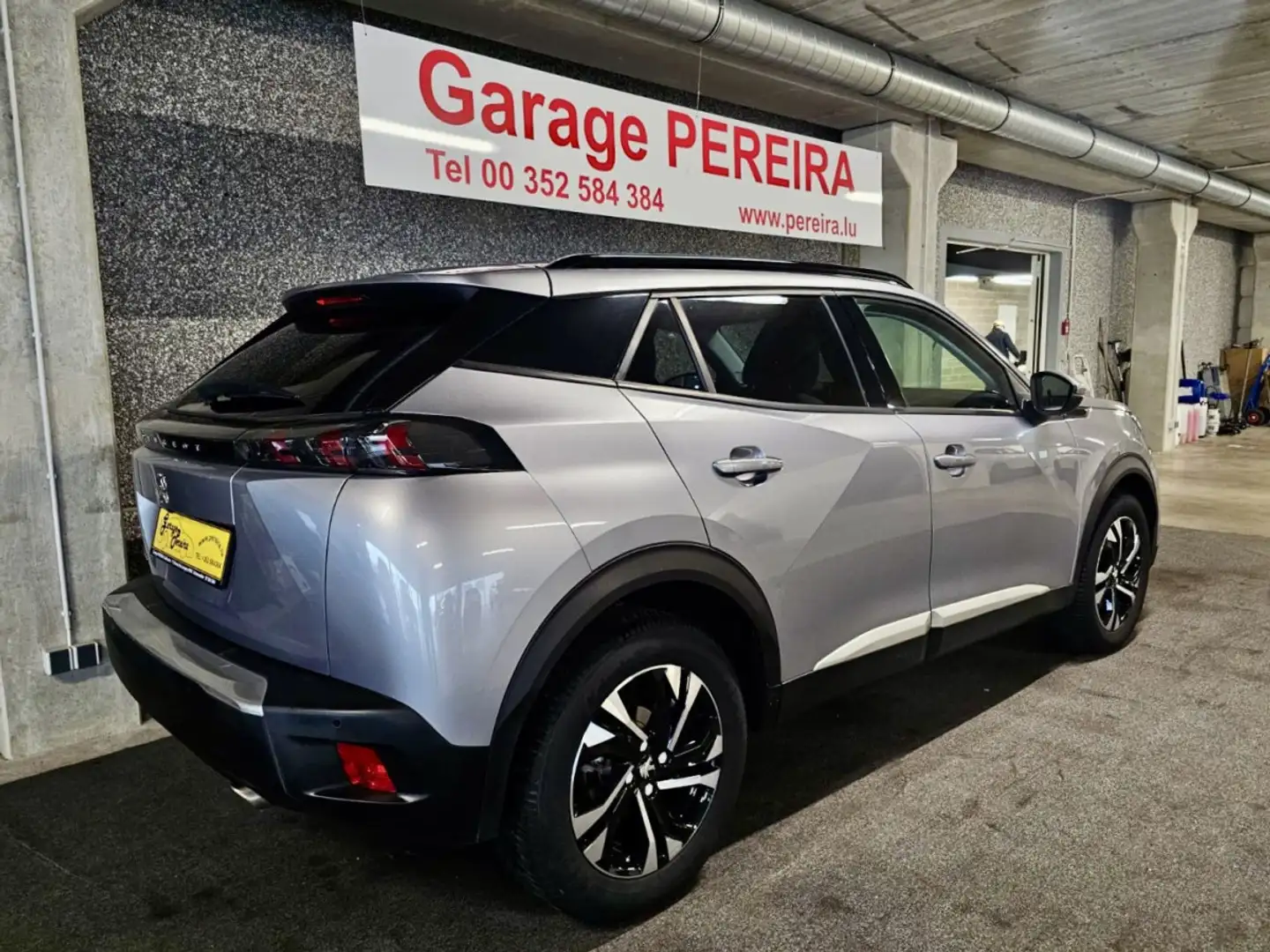 Peugeot 2008 1.5 BLUE HDI 130 ALLURE AUTO NAVI Gris - 2
