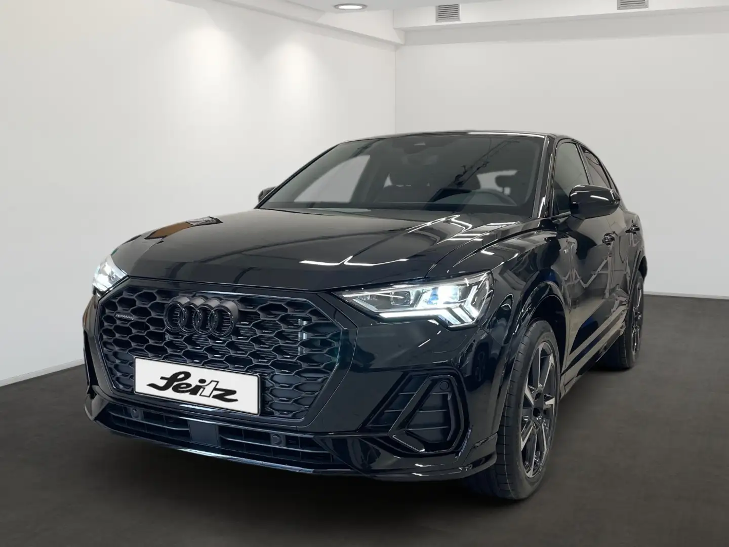 Audi Q3 Sportback 40 TDI quattro S line *AHK*MATRIX*NAVI*K Schwarz - 2