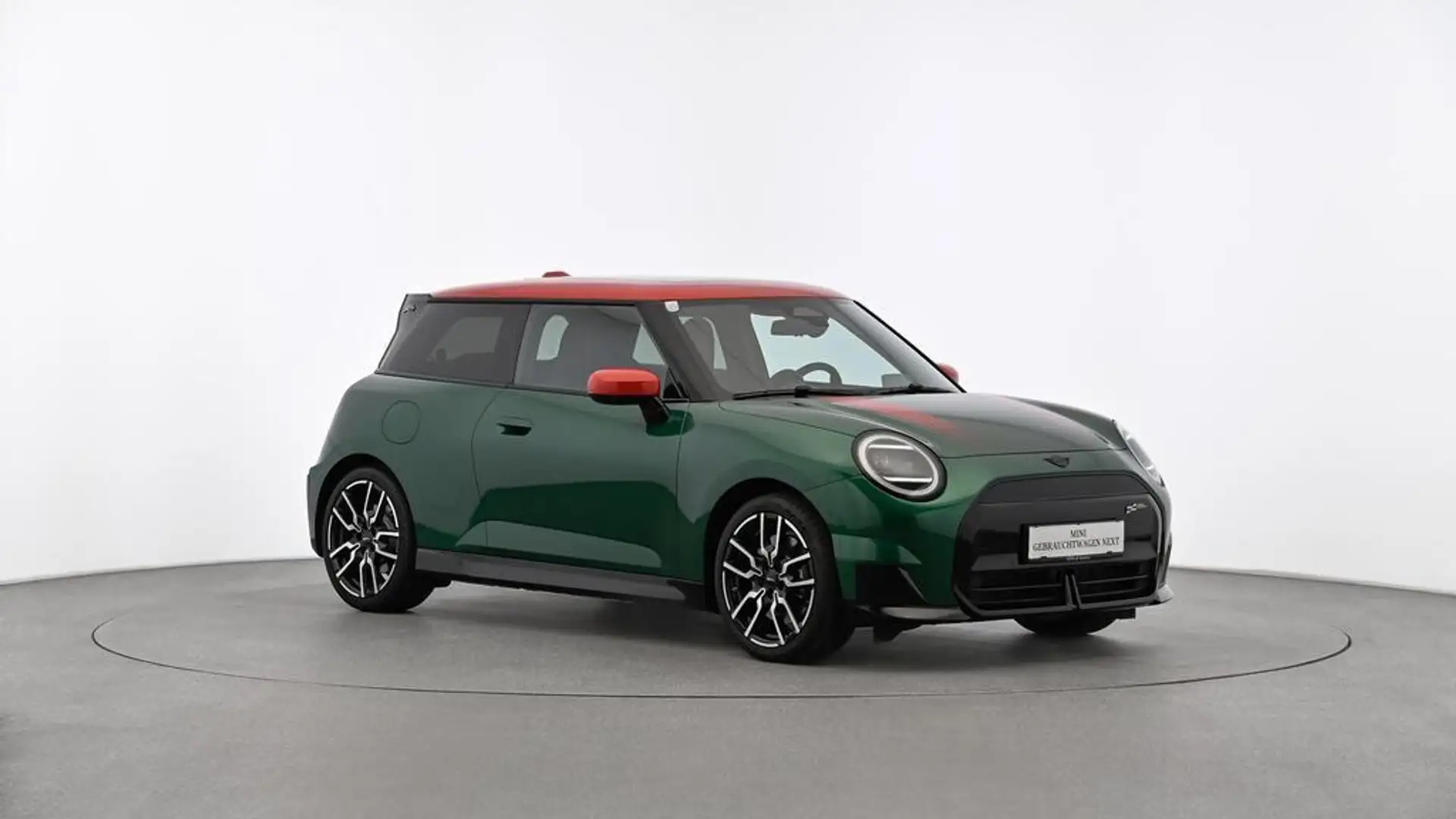 MINI Cooper E J01 HC0 Grün - 1