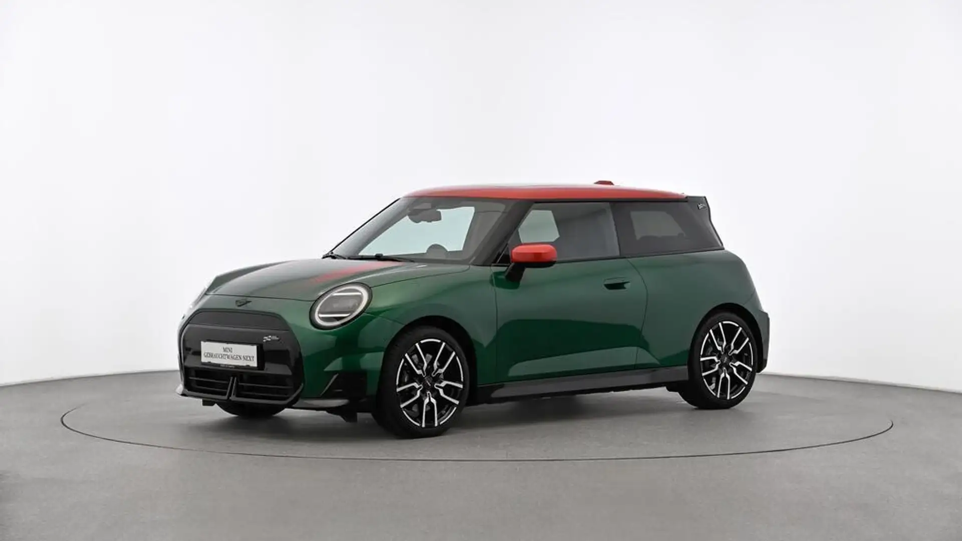 MINI Cooper E J01 HC0 Grün - 2