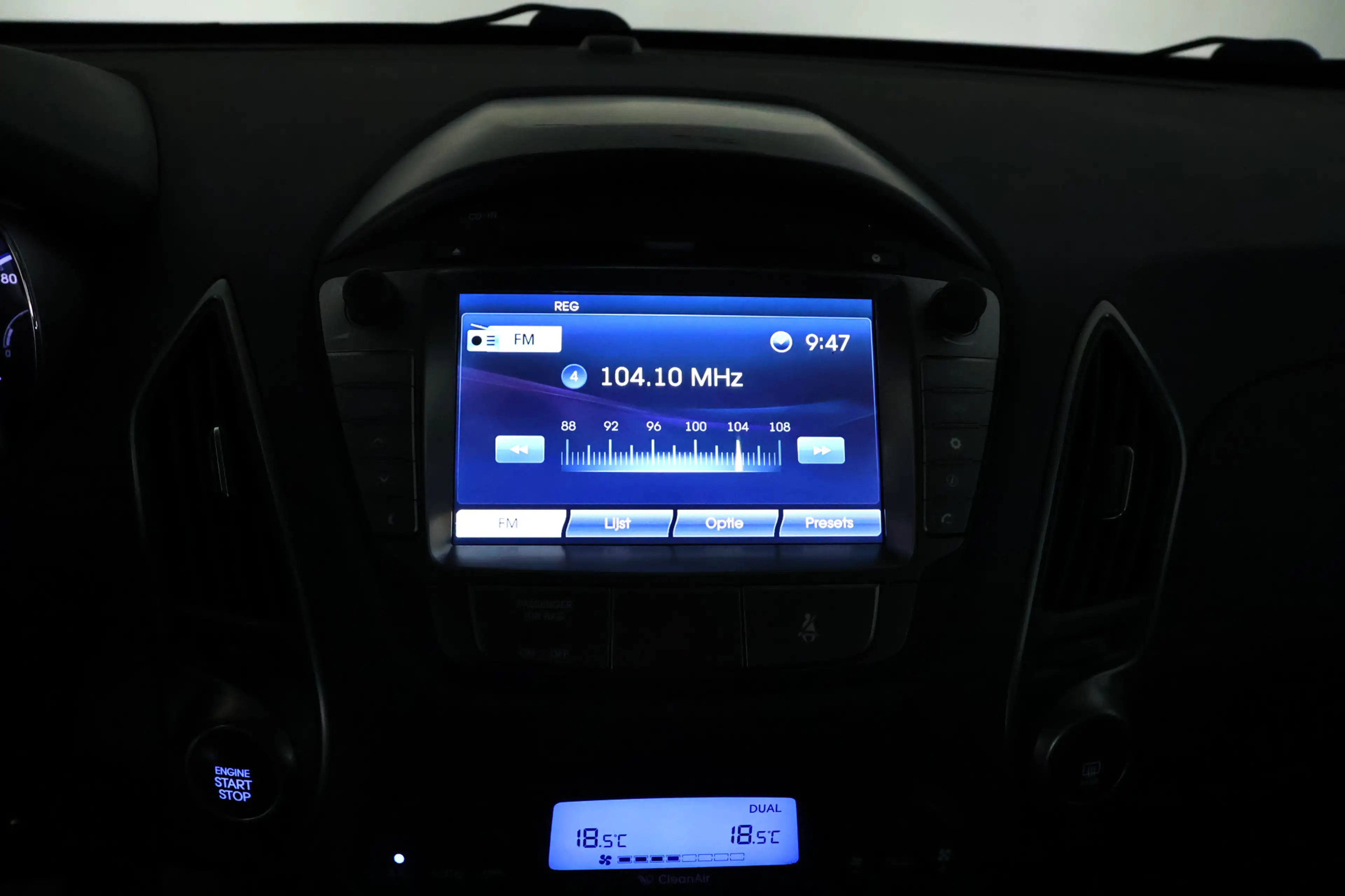 Hyundai iX35 2.0 CRDi 4WD Style / Opendak / Leder / Navi / Came — photo 19