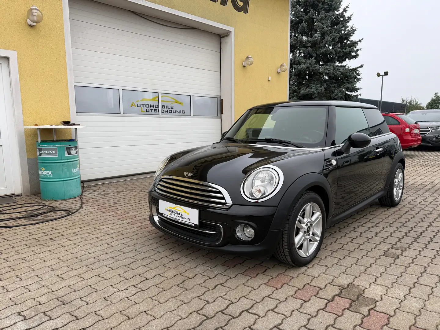 MINI Cooper R56 Schwarz met. Schwarz - 2