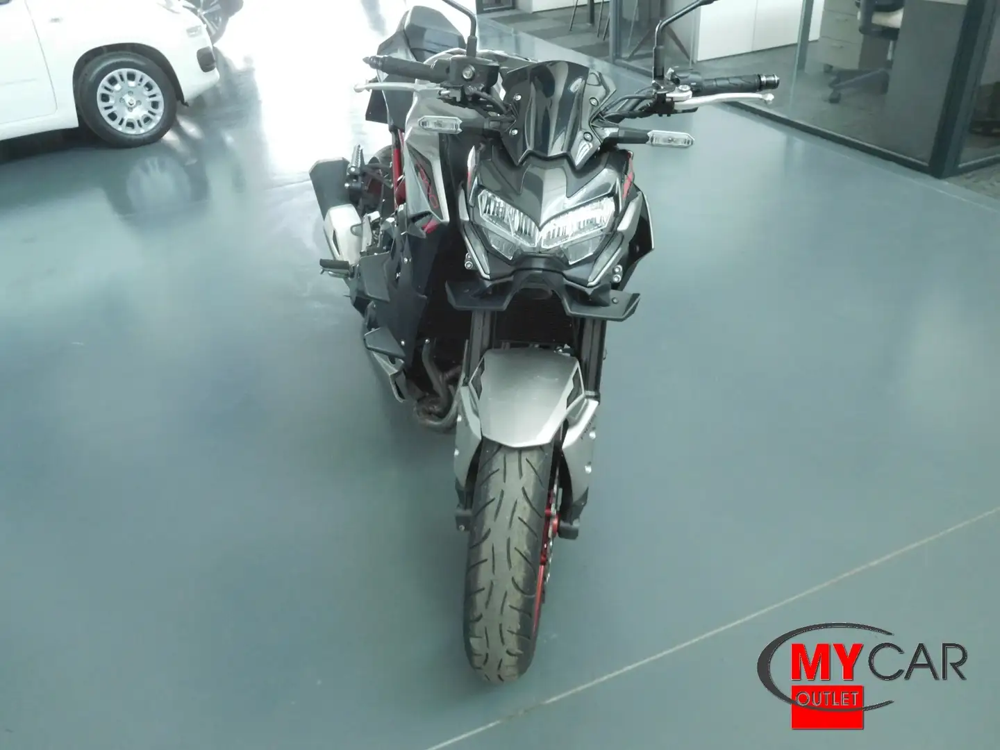 Kawasaki Z 900 Gris - 2