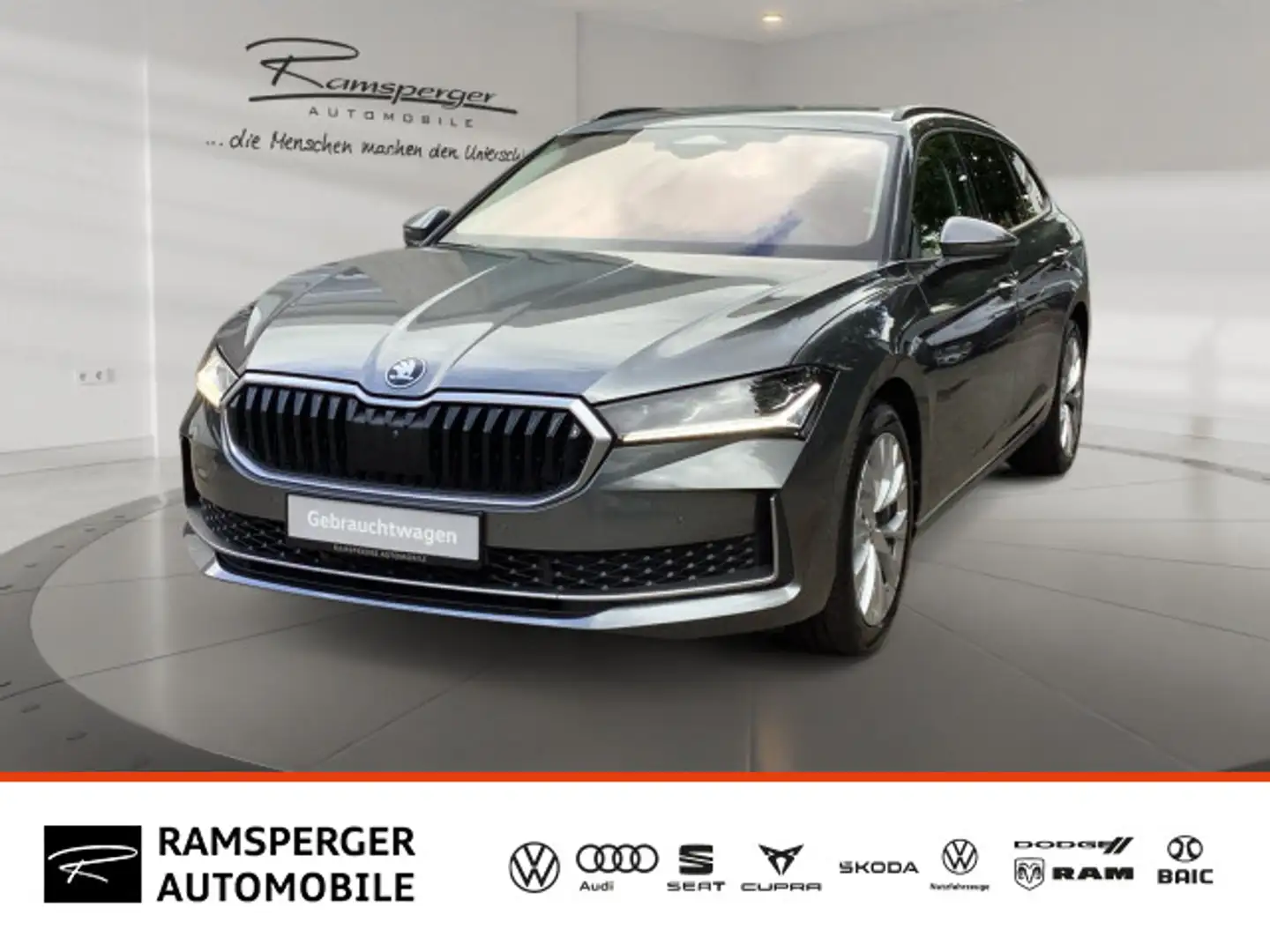 Skoda Superb Combi 2.0 TDI DSG Selection 4x4 AHK Navi Grau - 1