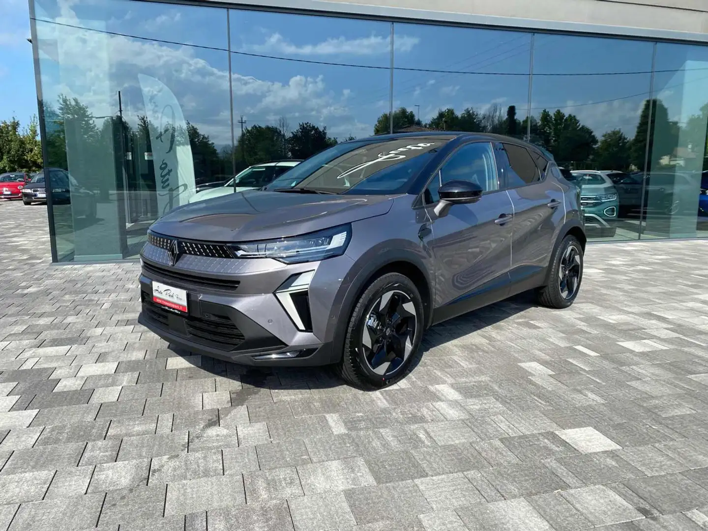 Renault Captur ECO-G 100 CV Techno Grijs - 2