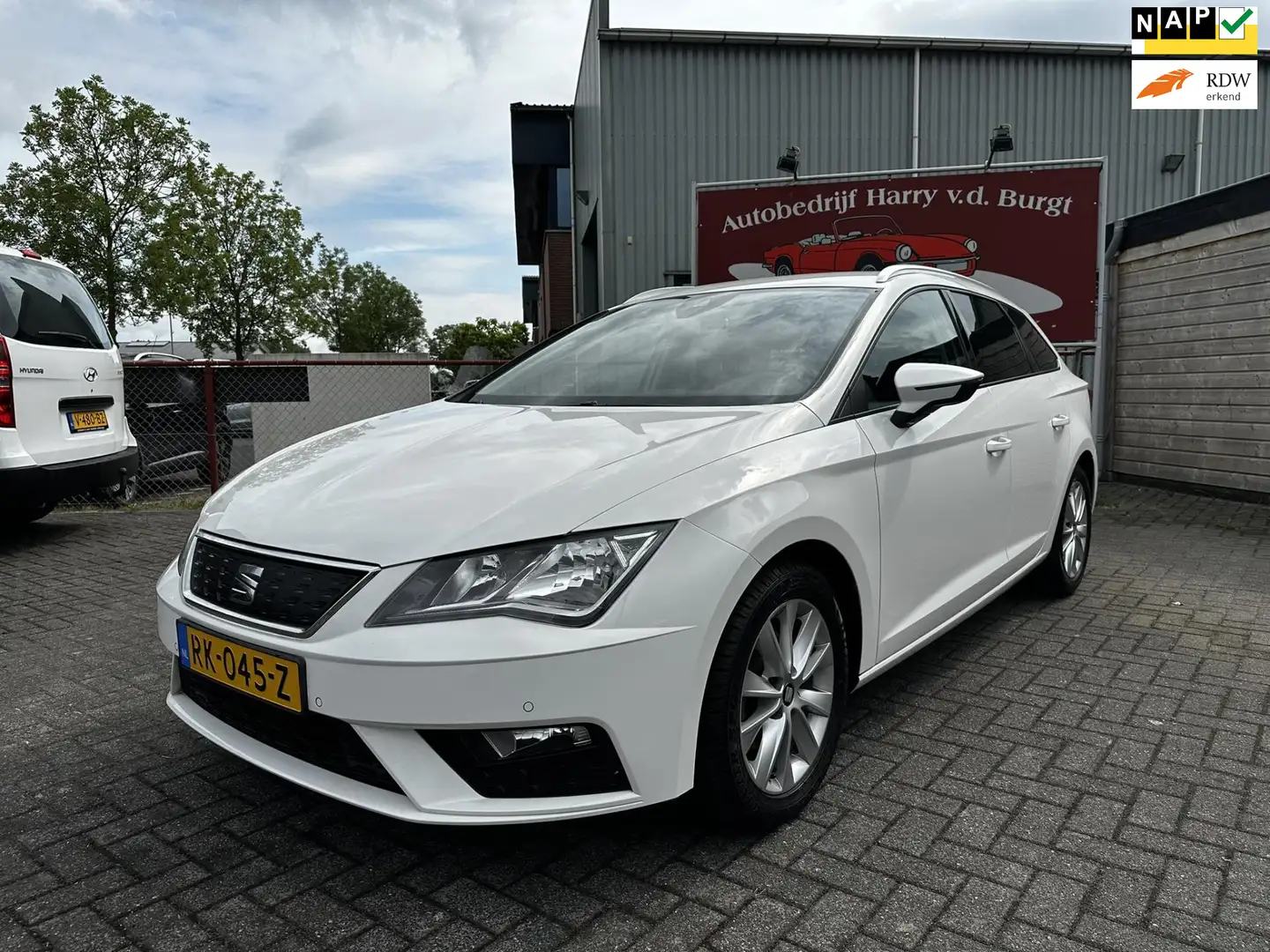 SEAT Leon ST 1.0 EcoTSI Style Business Intense Automaat | Na Bianco - 1