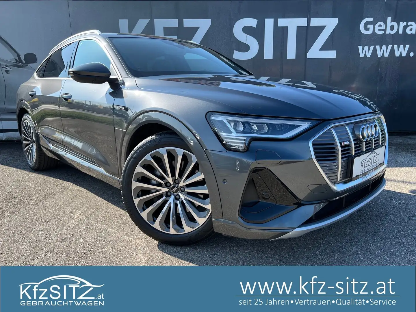 Audi e-tron SB 50 S-line quattro | NP: €94.000 Grau - 1