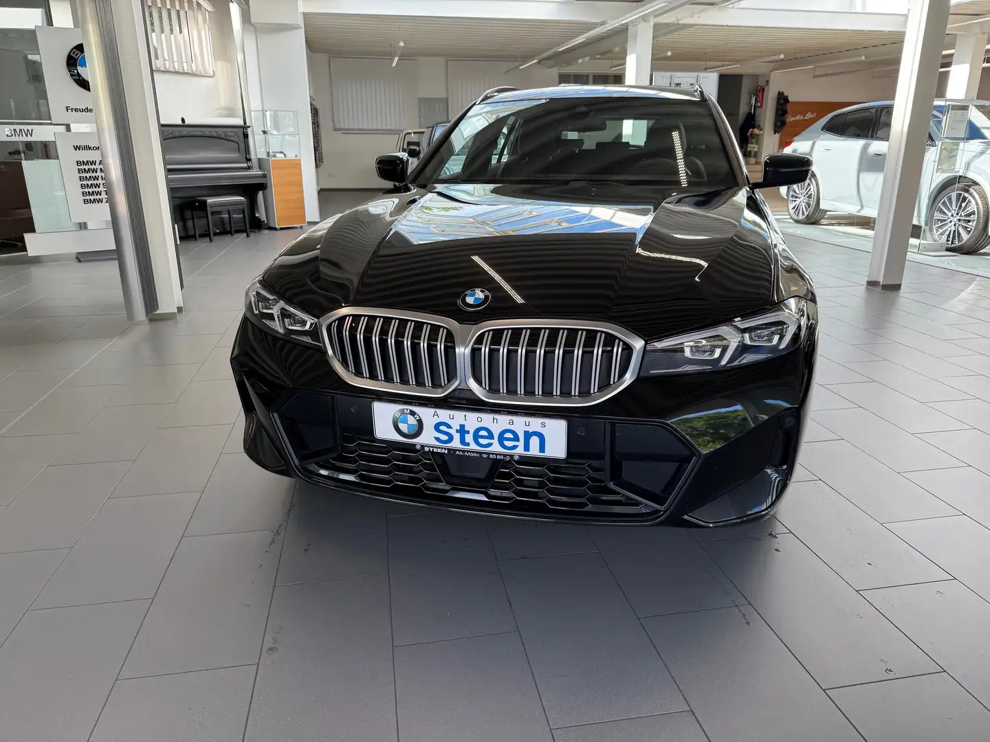 BMW 330 330i Touring Aut. - 1