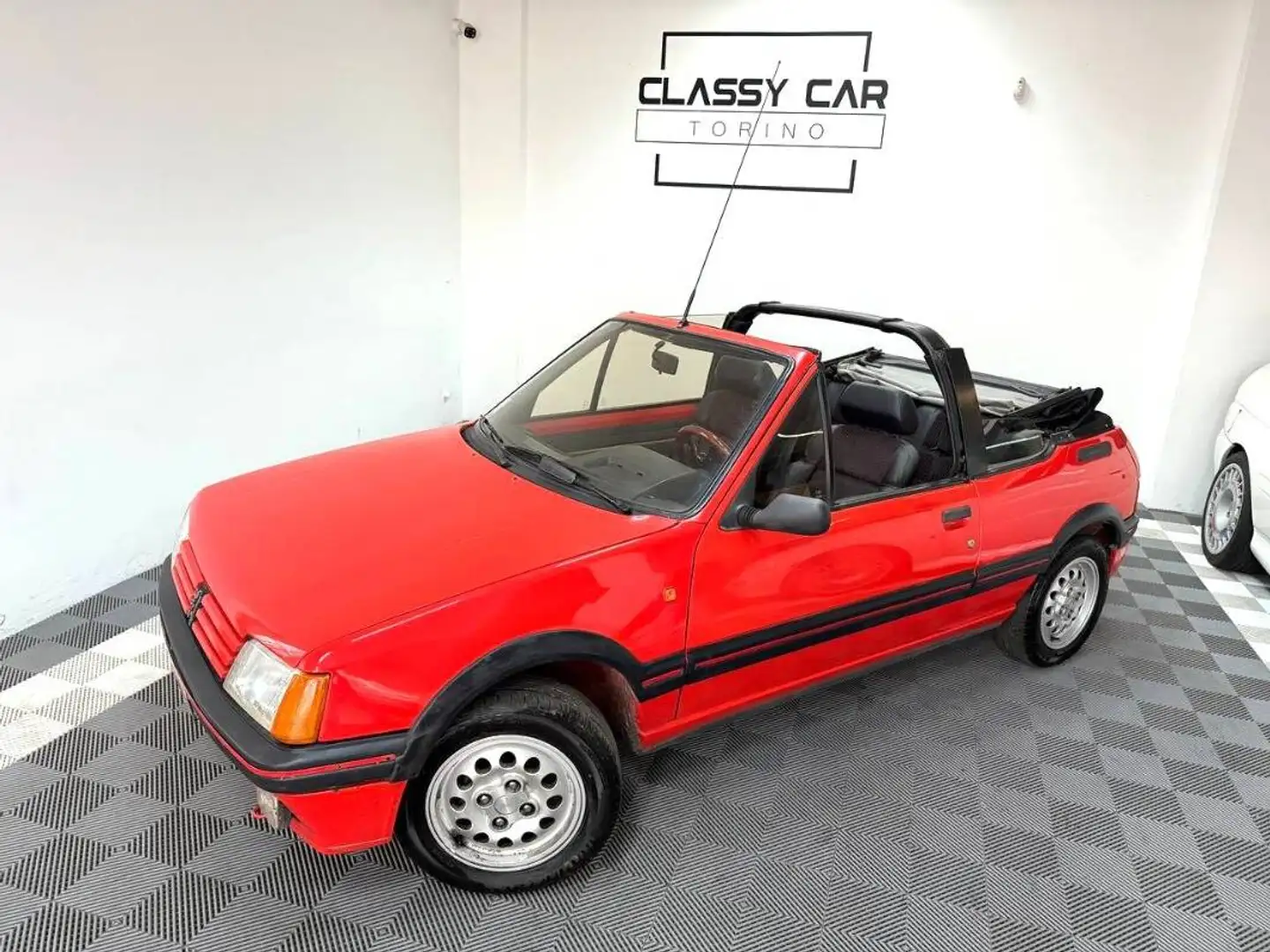 Peugeot 205 1.6 CTI Rouge - 2