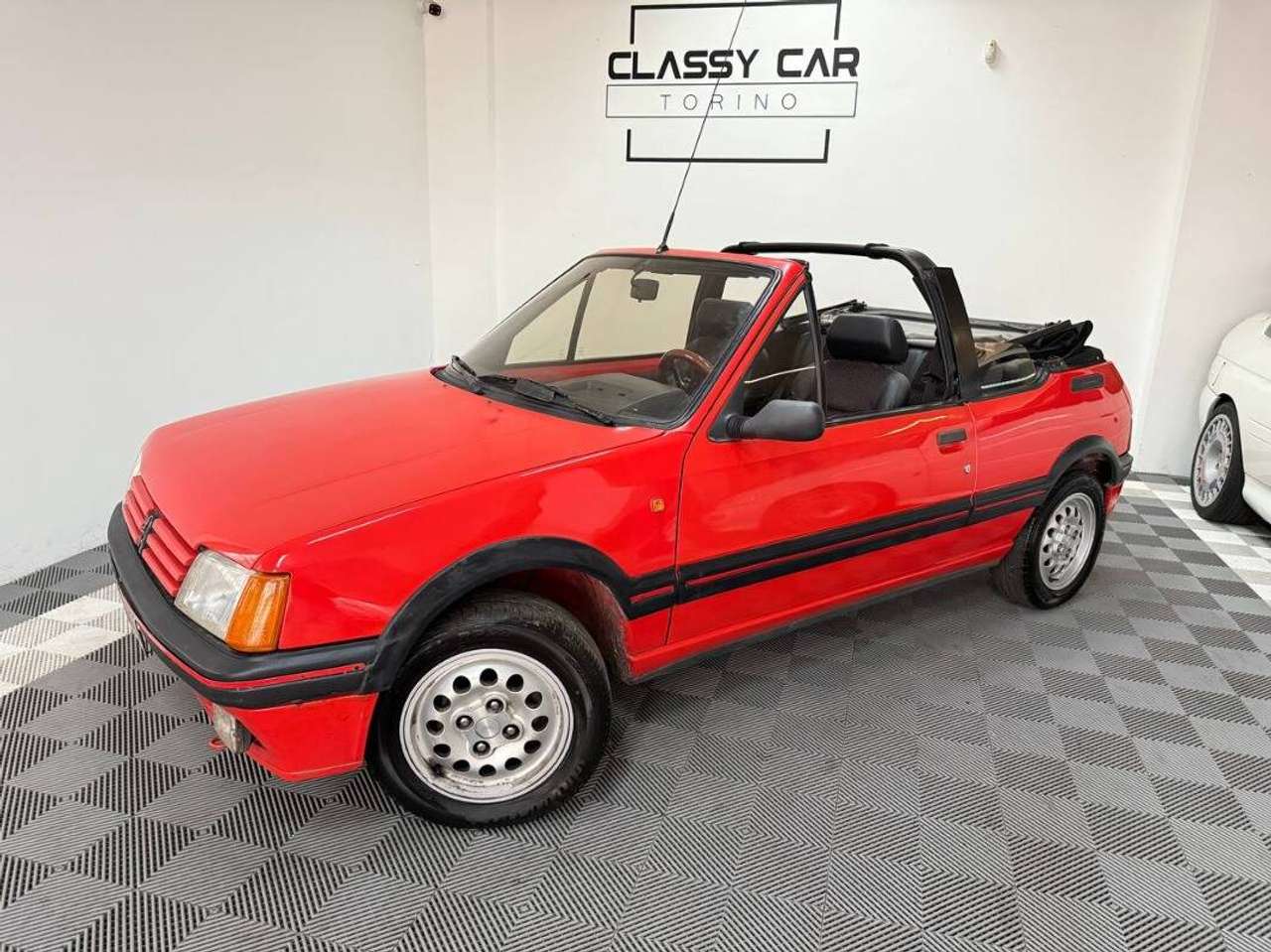 Peugeot 205 1.6 CTI