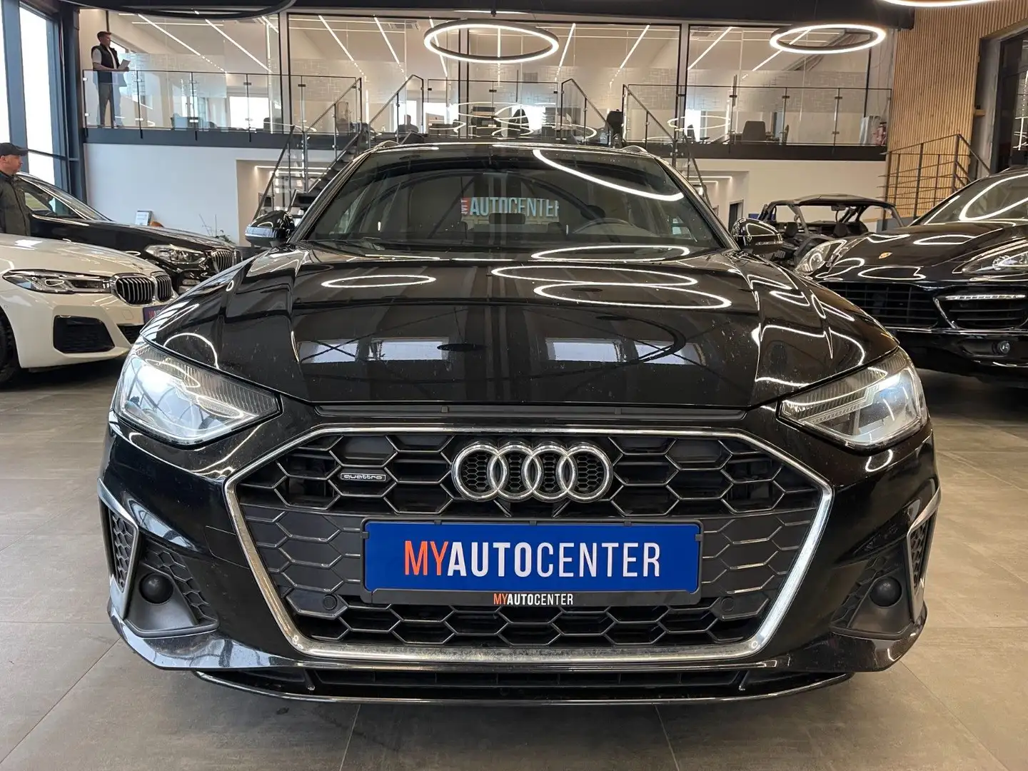 Audi A4 Avant 45 TFSI quattro S line *1.HAND*KAM*AHK* Schwarz - 2