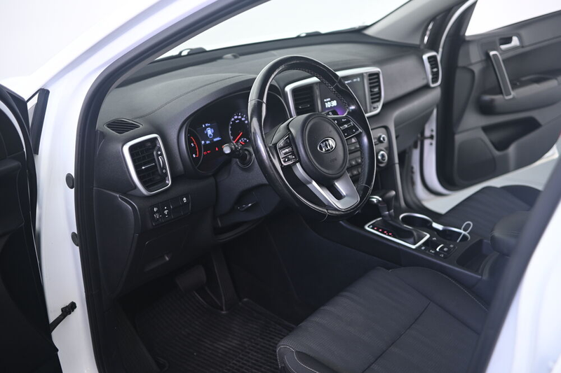 Kia Sportage 1,6 CRDI MHD AWD Silber DCT Aut. — photo 8