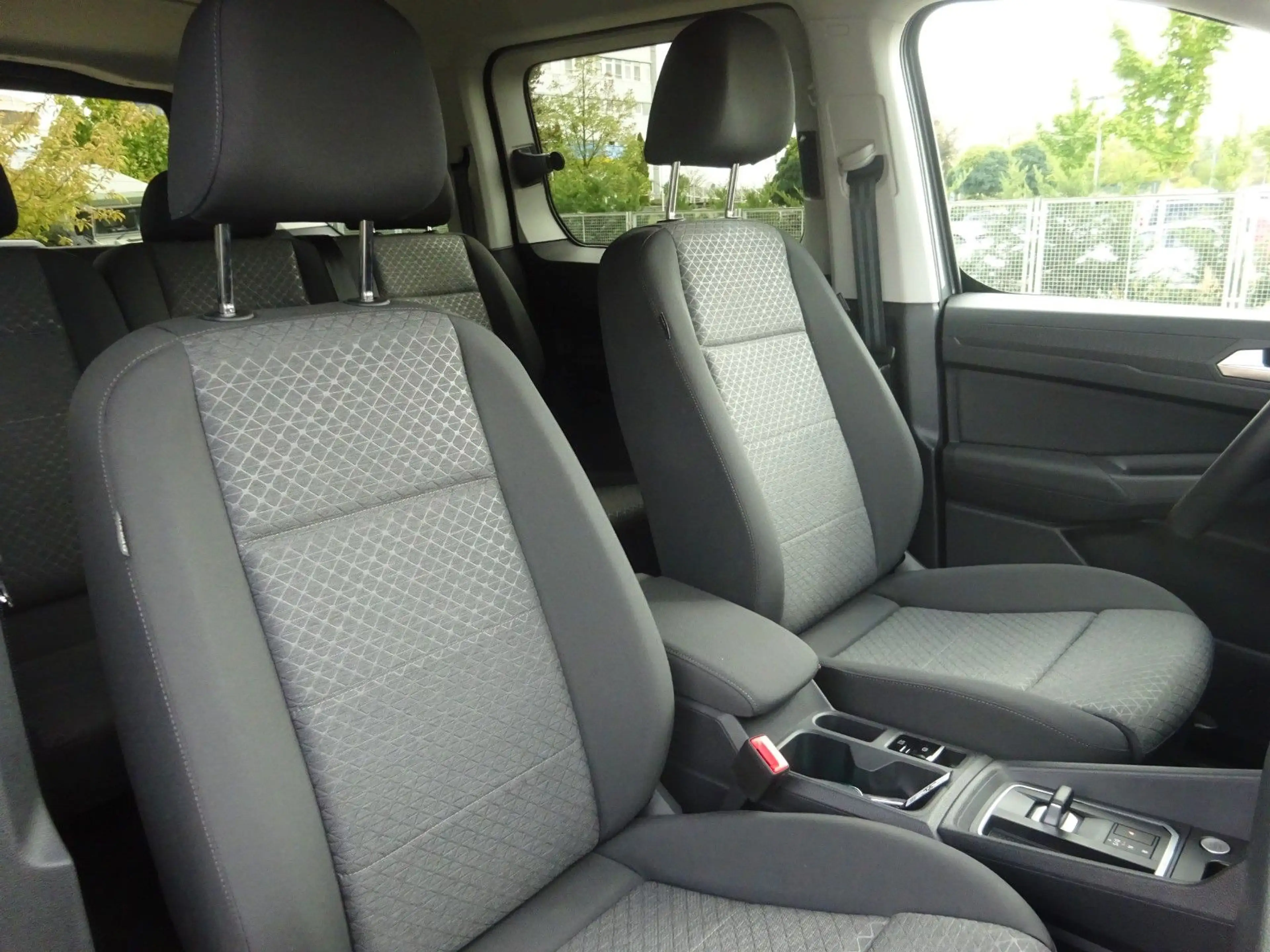 Ford Grand Tourneo Connect PHEV 150PS Autm. Titanium — photo 15