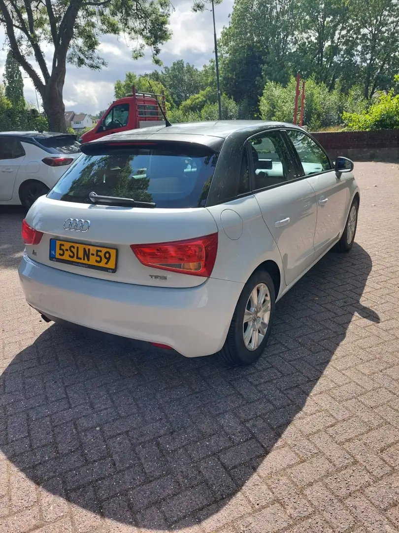 Audi A1 1.2 TFSI Attr.PL.Parelmoer wit, grijs dak, 5-deurs Wit - 2