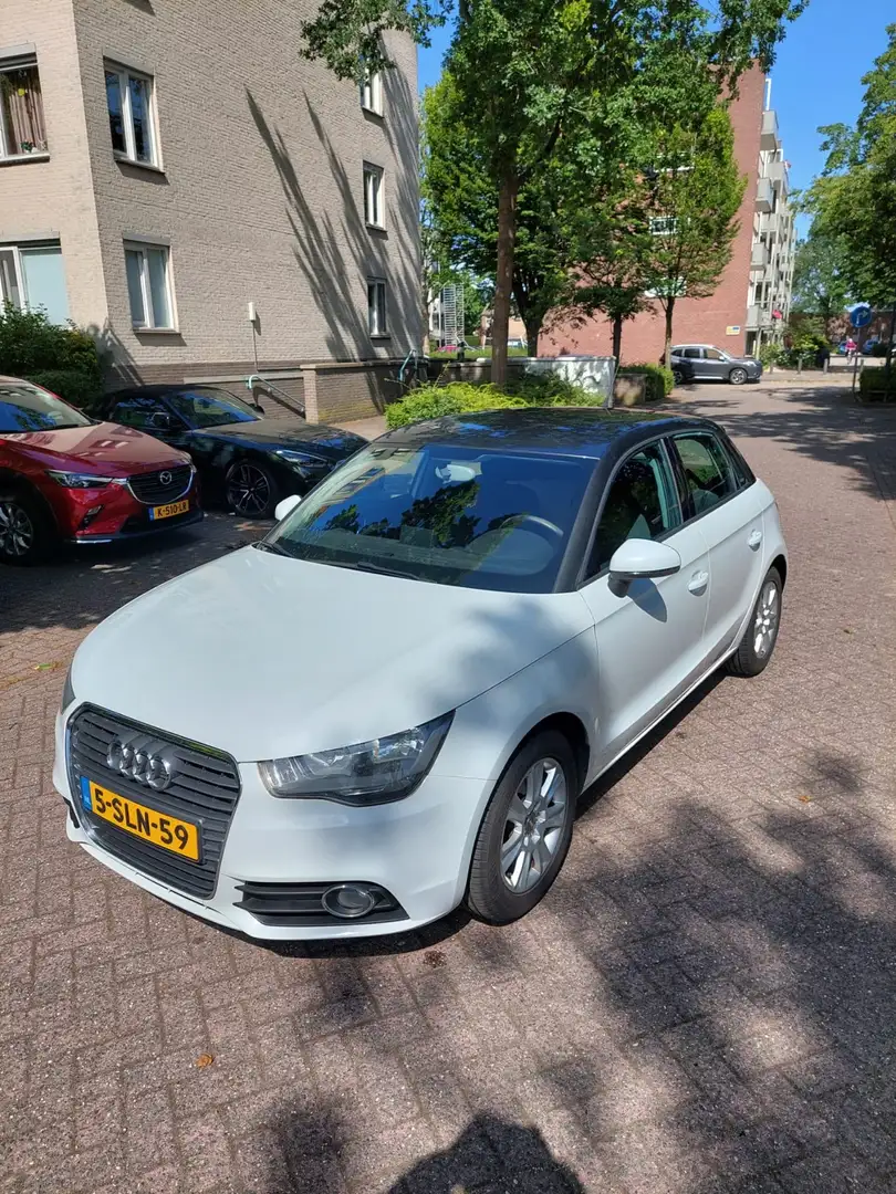 Audi A1 1.2 TFSI Attr.PL.Parelmoer wit, grijs dak, 5-deurs Wit - 1