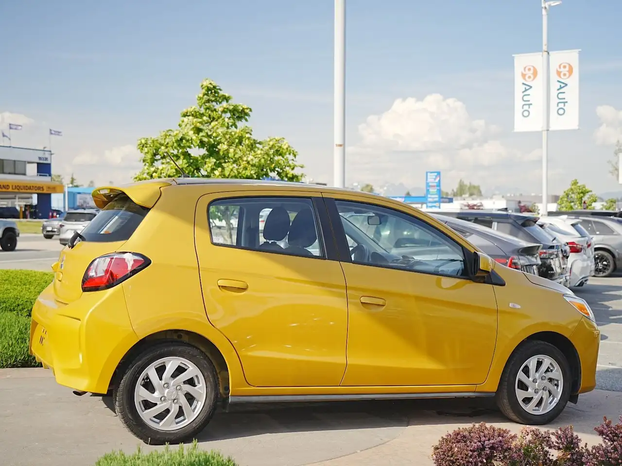 Mitsubishi Mirage снимка Mitsubishi Mirage