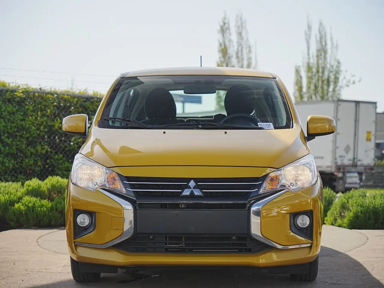 Mitsubishi Mirage снимка Mitsubishi Mirage