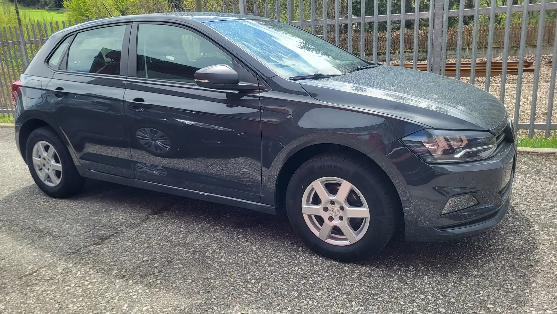Volkswagen Polo 5p 1.0 evo Comfortline 80cv/unico proprietario Grijs - 2