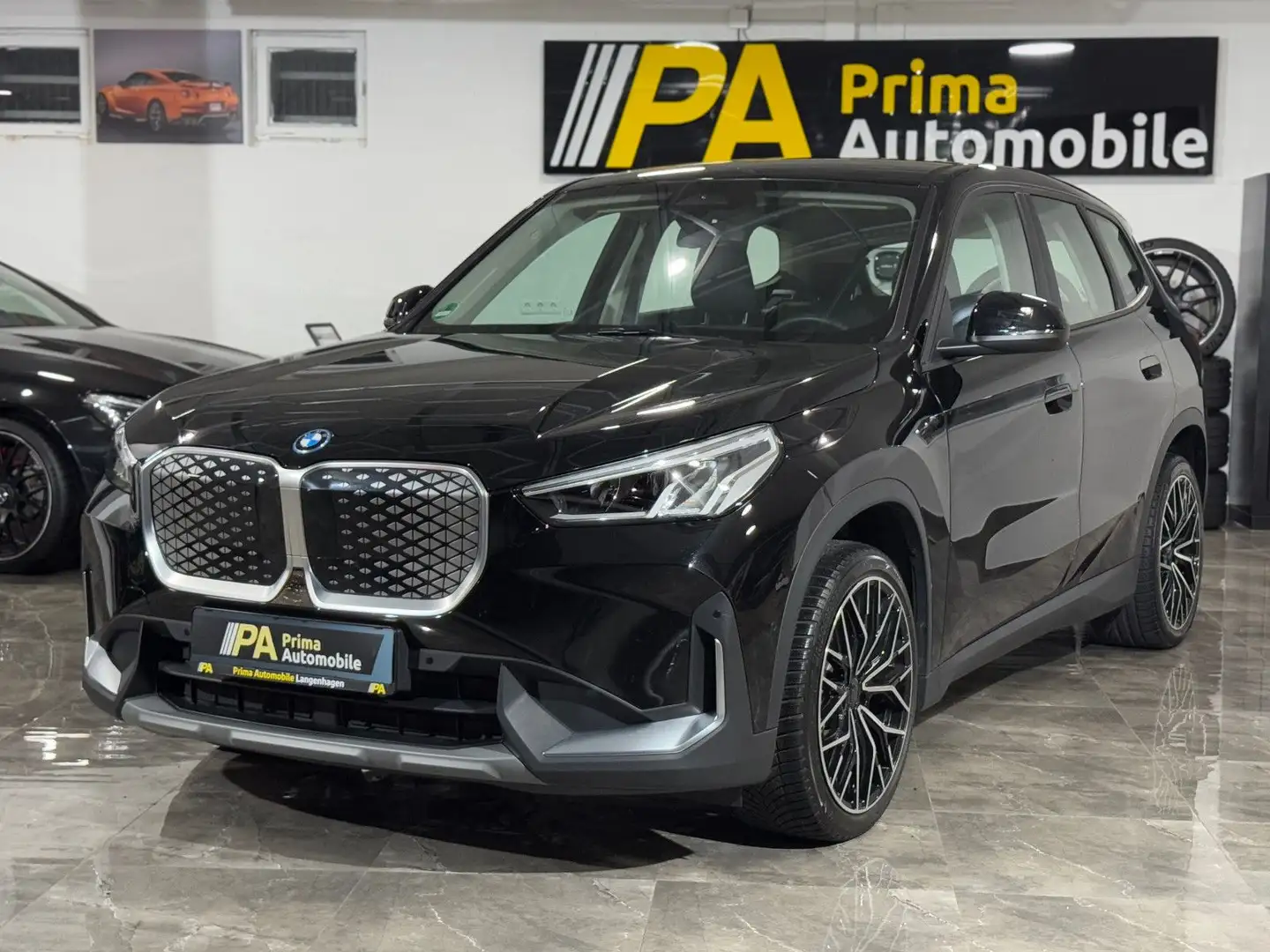 BMW iX1 20 eDrive / Navi Sitzheizung Rückfahrkamera Schwarz - 1