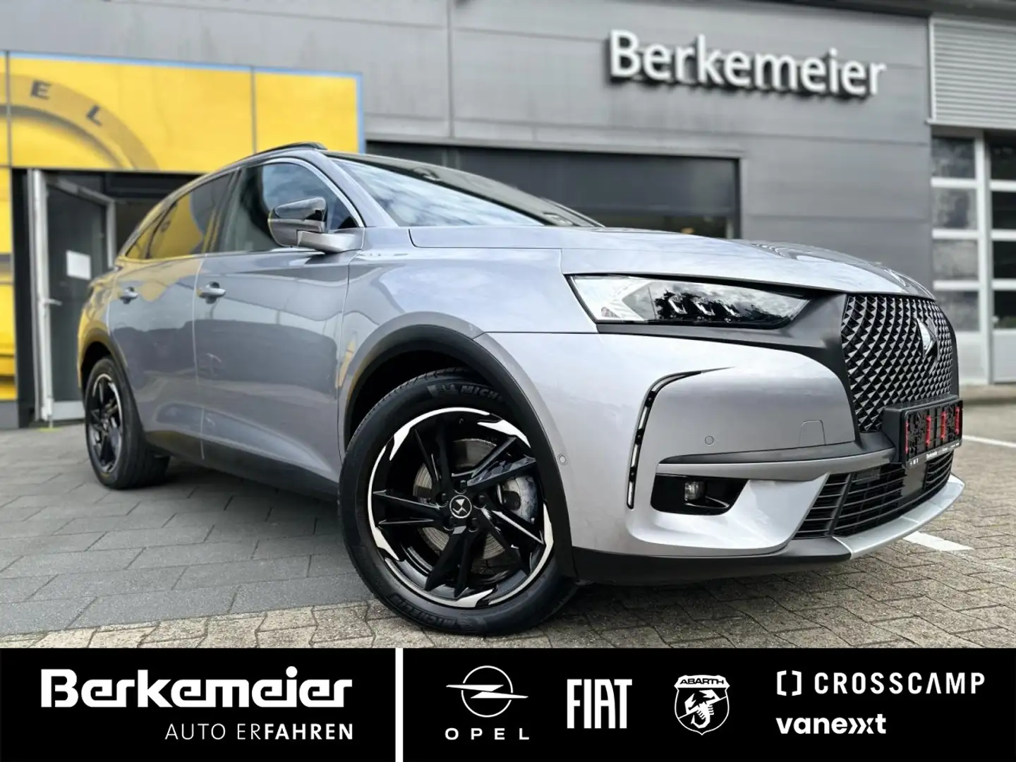 DS Automobiles DS 7 Crossback E-Tense 4x4 Performance Line + Gris - 1