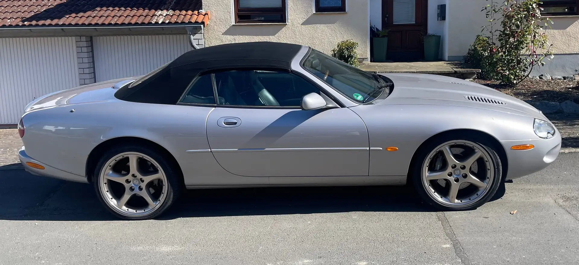 Jaguar XKR XK Cabriolet Серебристый - 1