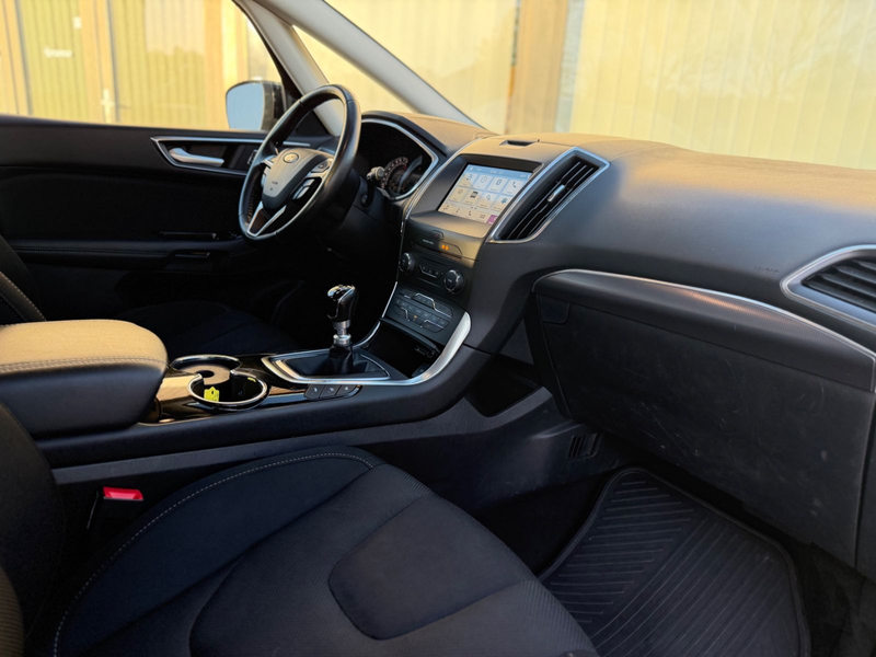 Ford S-Max S-MAX Titanium Ambiente PDC CarPlay 7 Sitze — photo 10