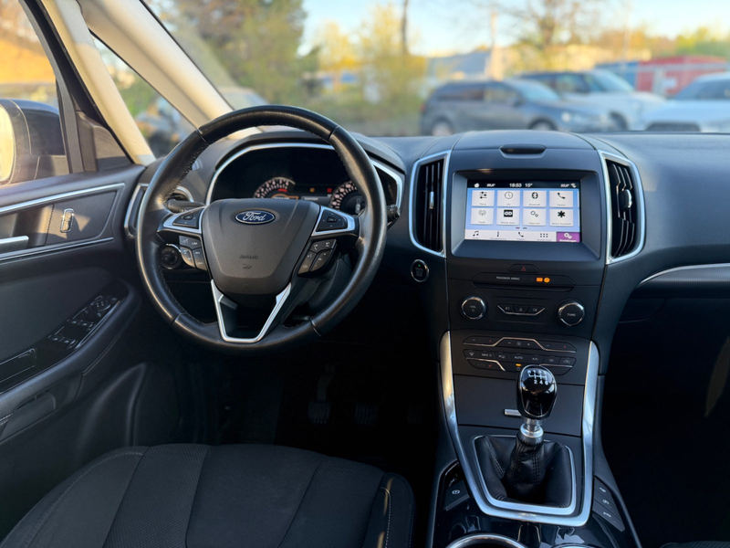 Ford S-Max S-MAX Titanium Ambiente PDC CarPlay 7 Sitze — photo 13