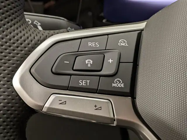 Volkswagen Golf view 11