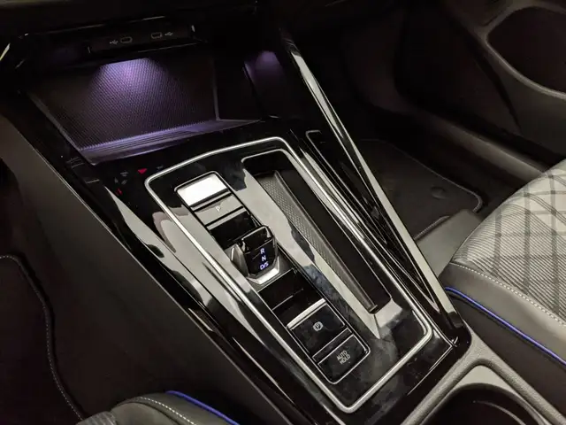 Volkswagen Golf view 13