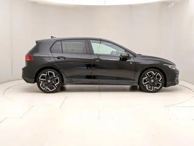 Volkswagen Golf view 3