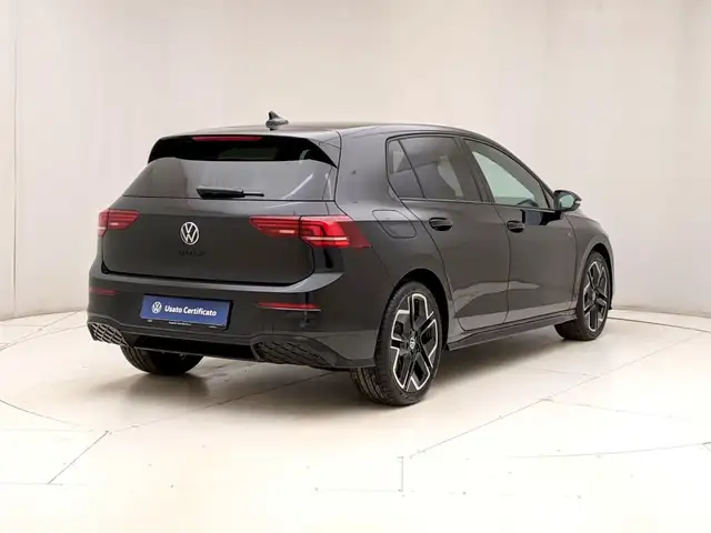 Volkswagen Golf view 4
