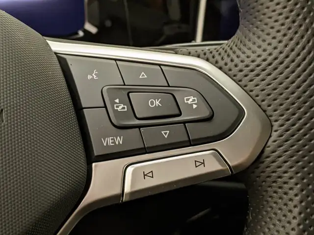 Volkswagen Golf view 12