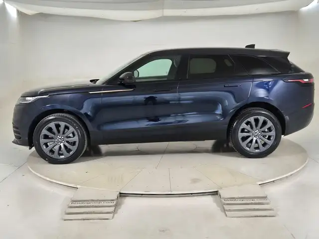 Land Rover Range Rover Velar view 6