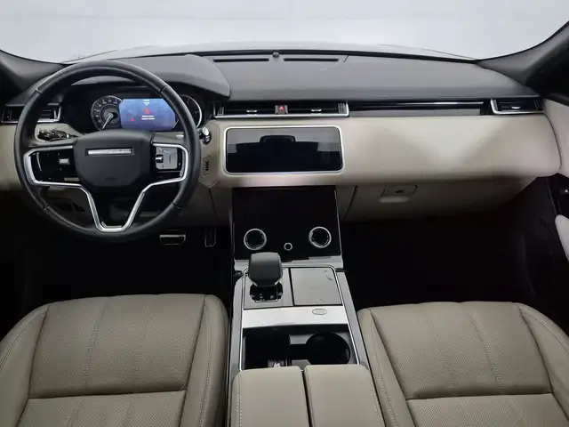 Land Rover Range Rover Velar view 4