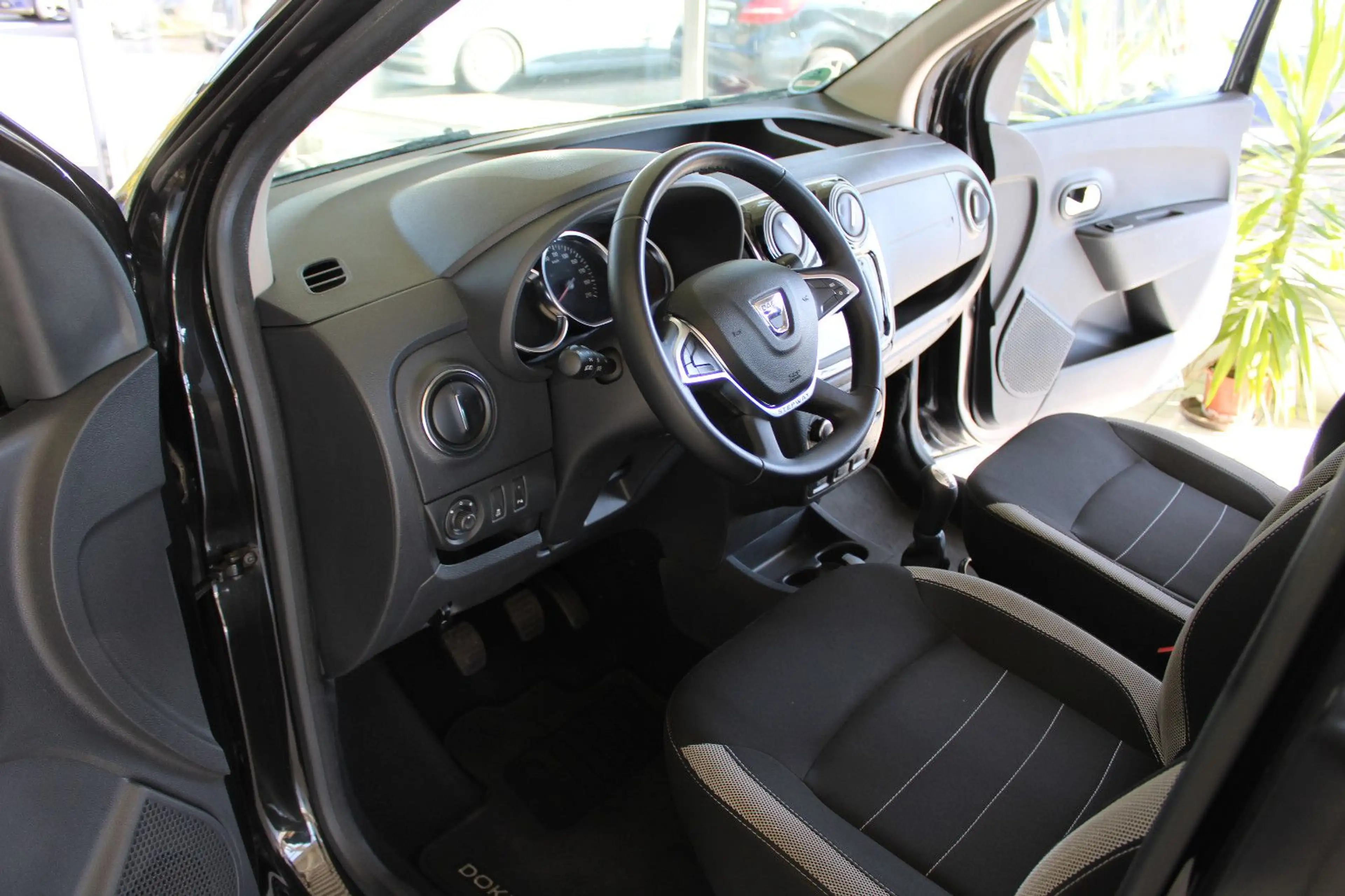 Dacia Dokker Stepway KLIMA SITZHEIZUNG PDC 1.HAND — photo 8