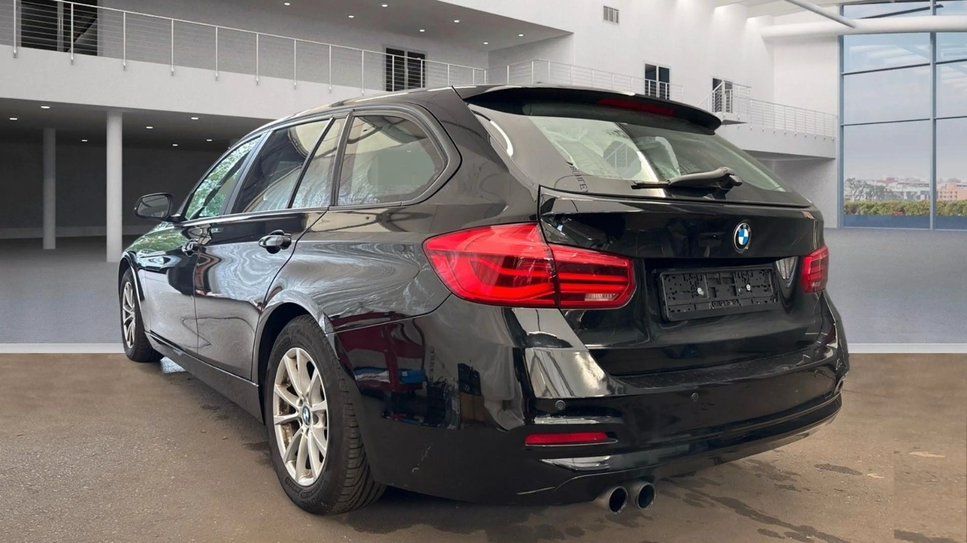 BMW 320 Touring 320 i LED/PDC/SHZ/NAVI — photo 3
