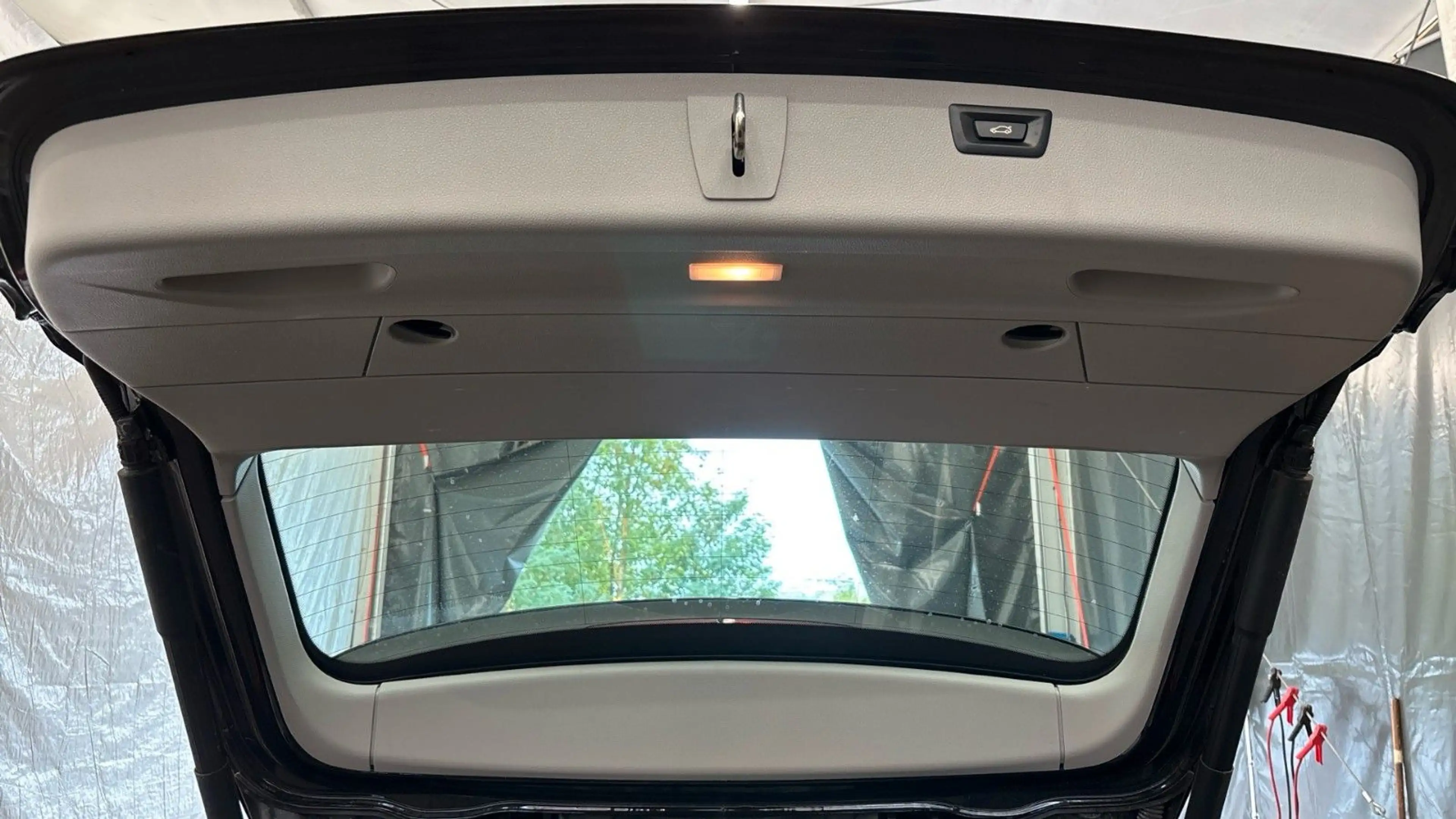BMW 320 Touring 320 i LED/PDC/SHZ/NAVI — photo 8