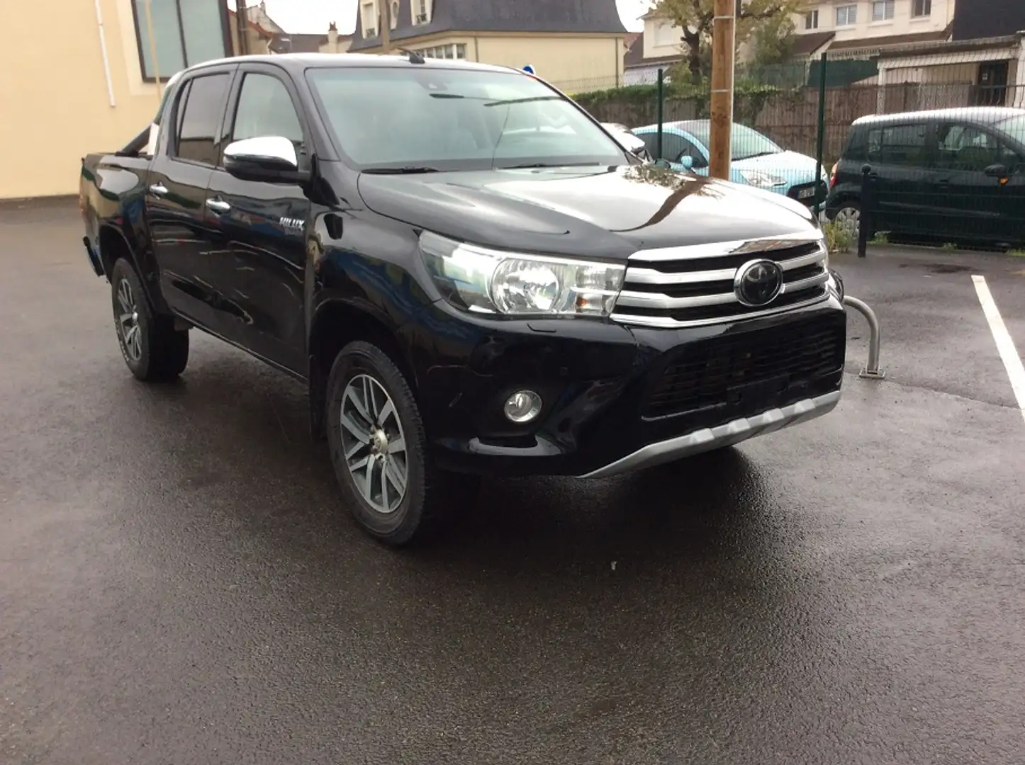 Toyota Hilux IV 4WD 2.4 D-4D 150 DOUBLE CABINE Noir - 1