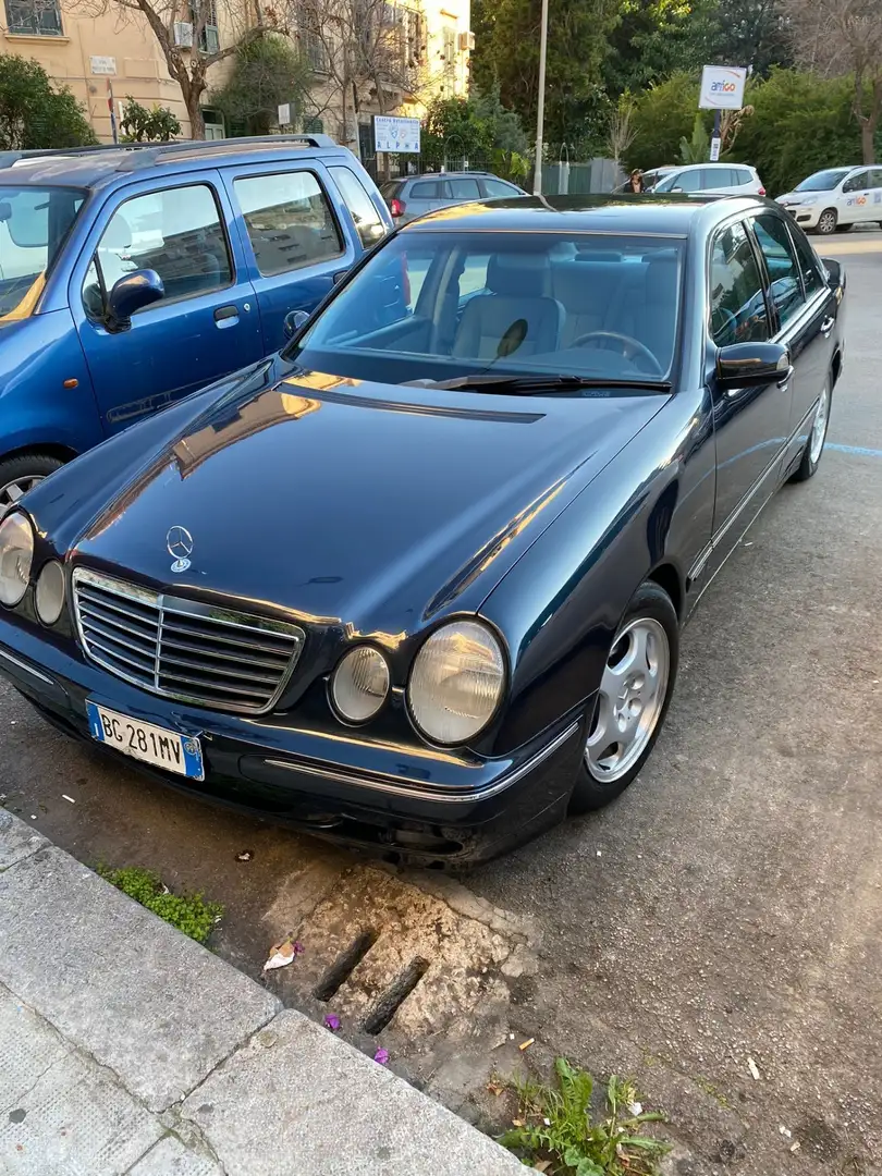 Mercedes-Benz E 200 k Avantgarde Чорний - 1