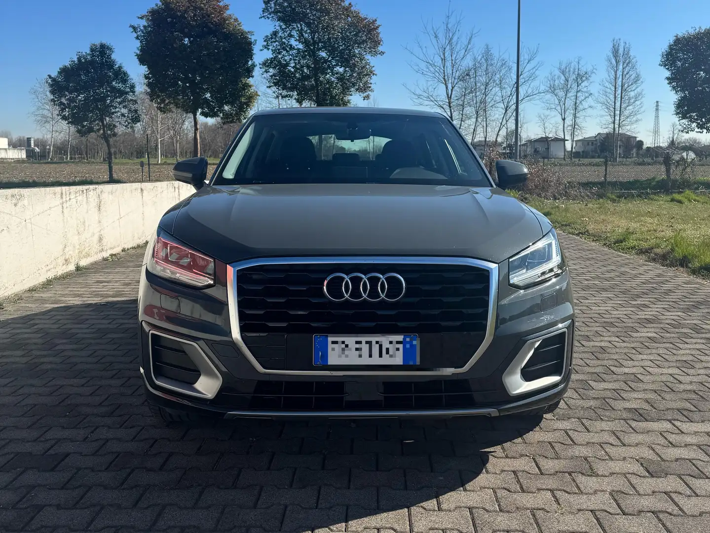 Audi Q2 Q2 1.0 tfsi Business sport Gris - 1