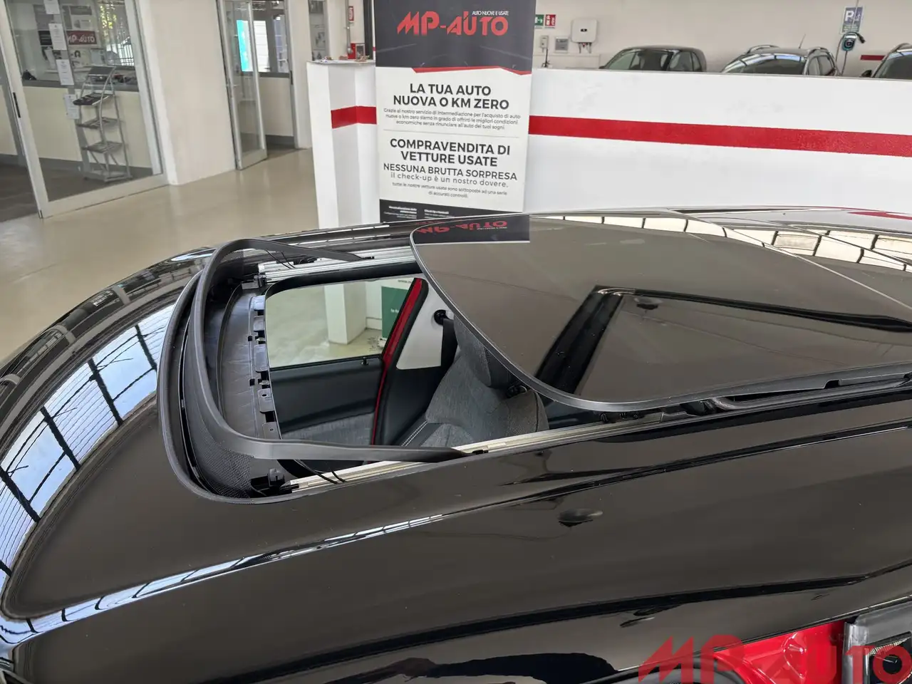 MINI Cooper Clubman Cooper automatica SOLO 20000 KM 12