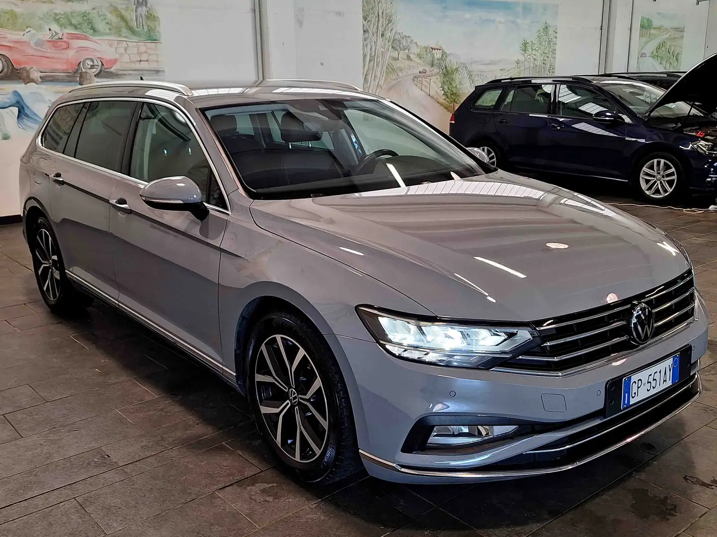 Volkswagen Passat Variant EVO 2.0 TDI DSG VIRTUAL RETROCAM SED RISC-GAR.24M Grau - 2