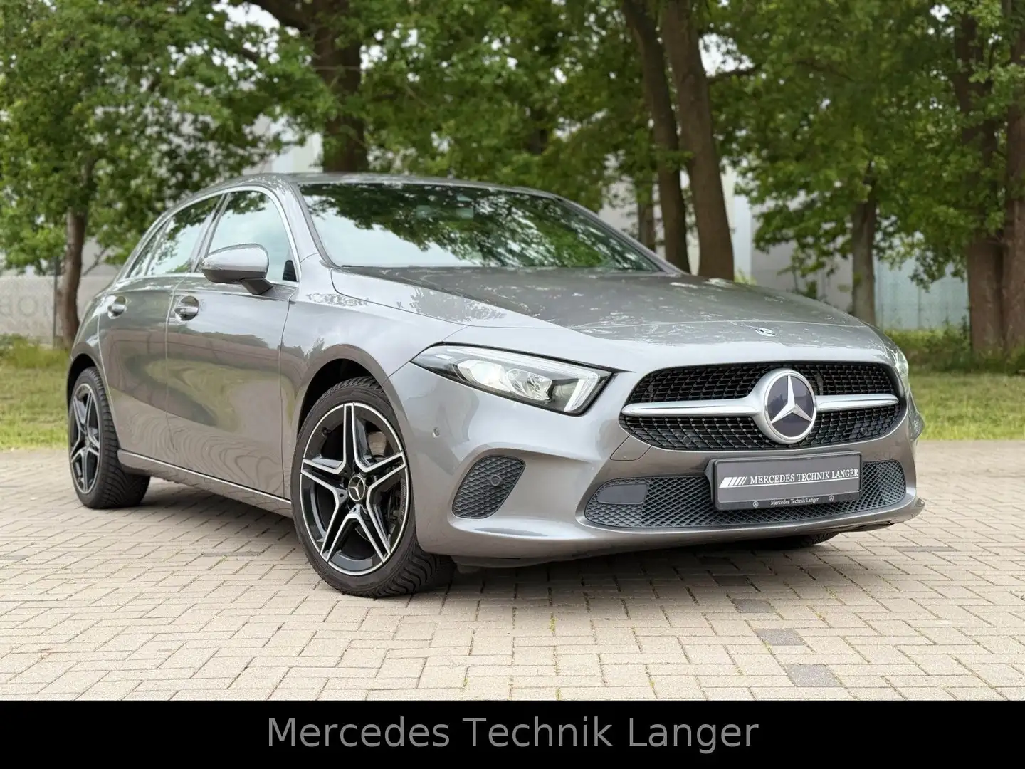 Mercedes-Benz A 250 /SERVICE NEU/GARANTIE TÜV NEU Grau - 1