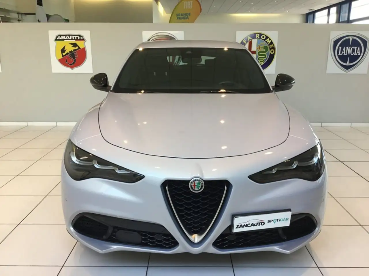 Alfa Romeo Stelvio 2023