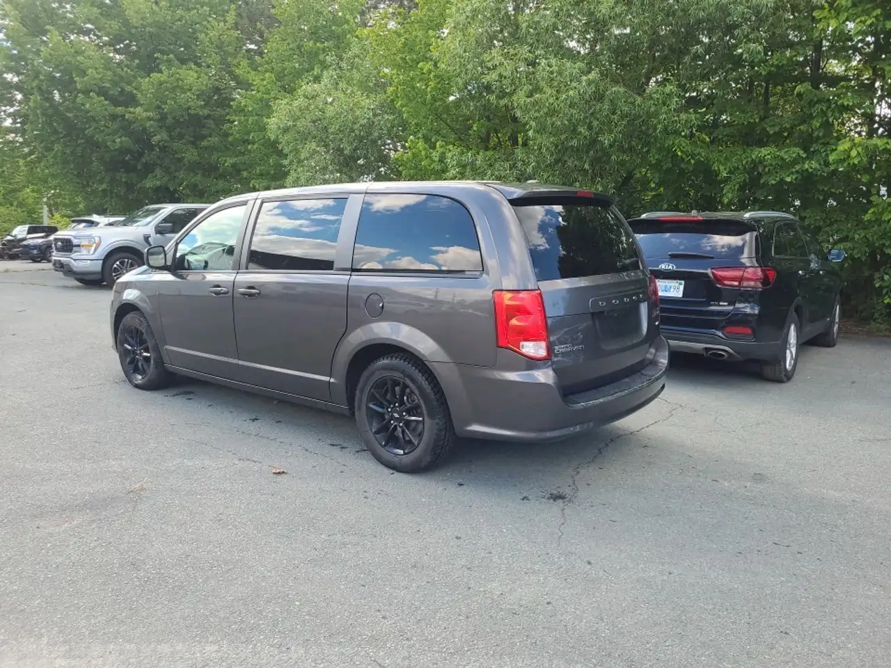 Dodge Grand Caravan снимка Dodge Grand Caravan